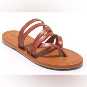 NWT Universal Thread sandals